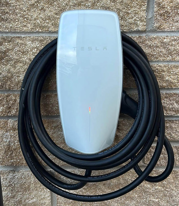 Tesla Charger PLUGZERO